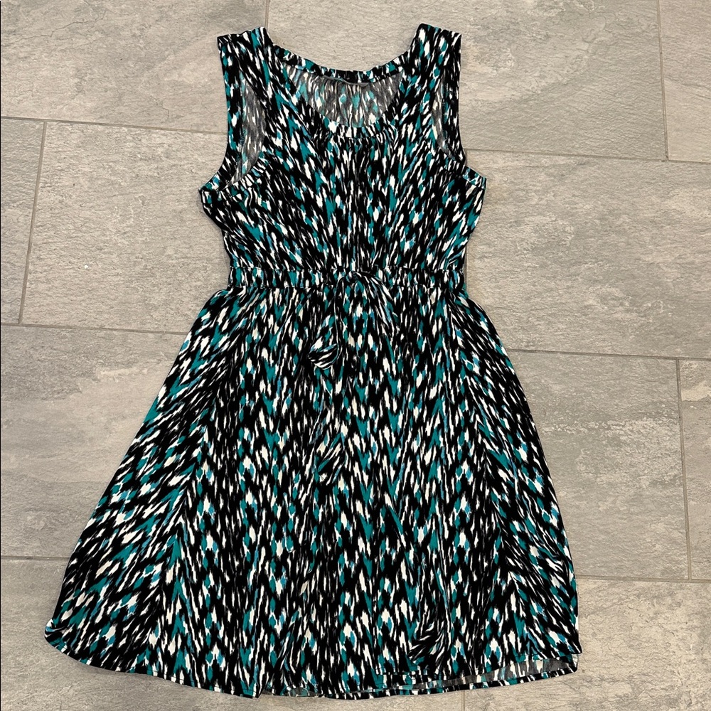 Daisy Fuentes Black and Teal Dress. Size XL